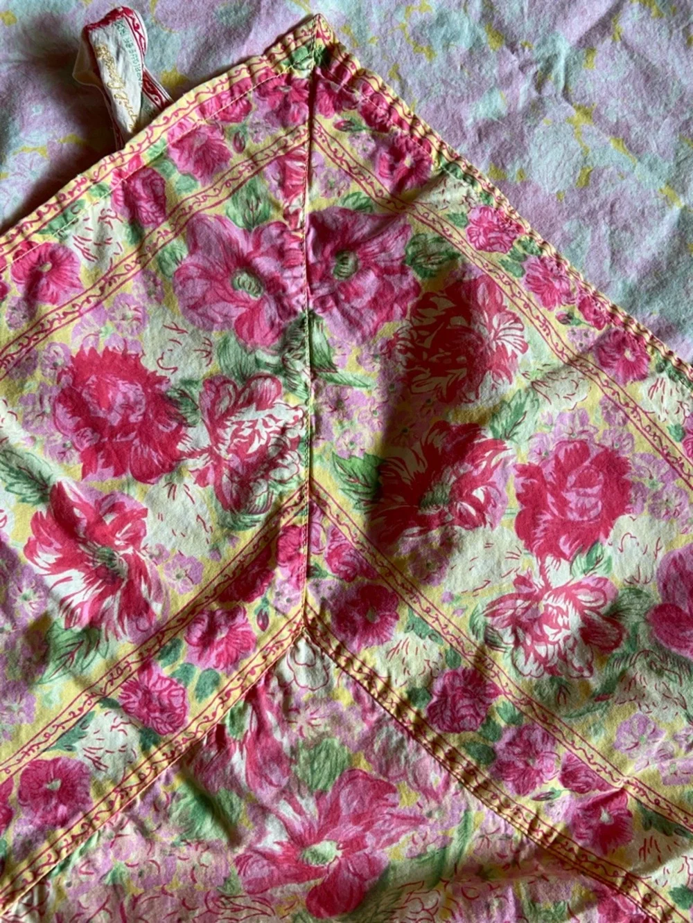 Vintage April Cornell 100% Cotton 60”x96” Tablecloth Spring Floral Pink Yellow